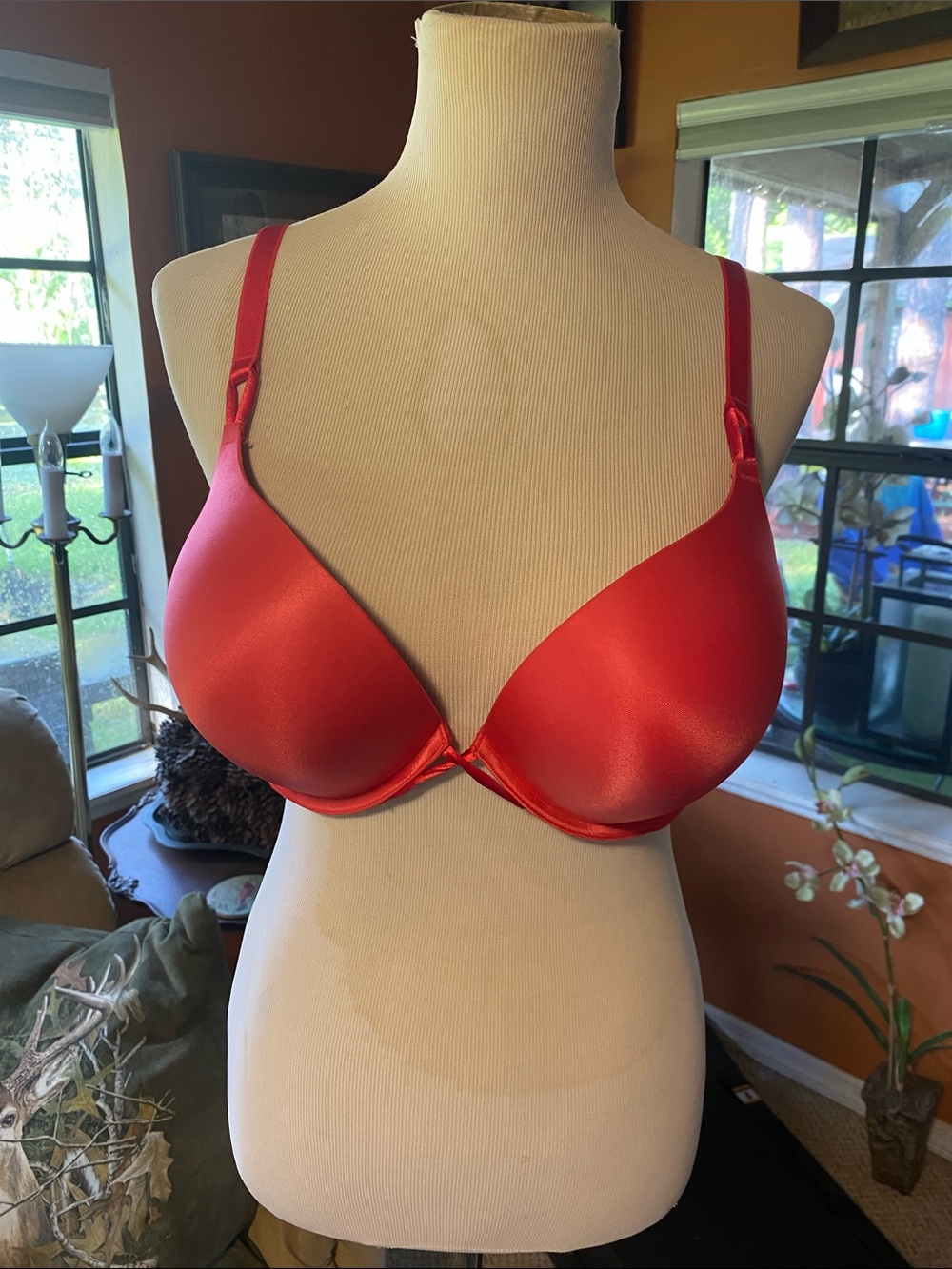 Victoria’s Secret Smooth Red Bombshell Plunge Bra